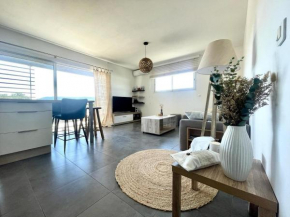 2 Bedroom Apartment Sea View